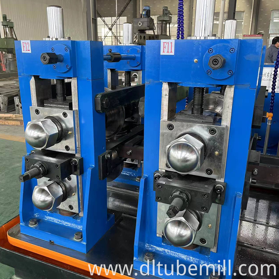 Roll Forming Machine